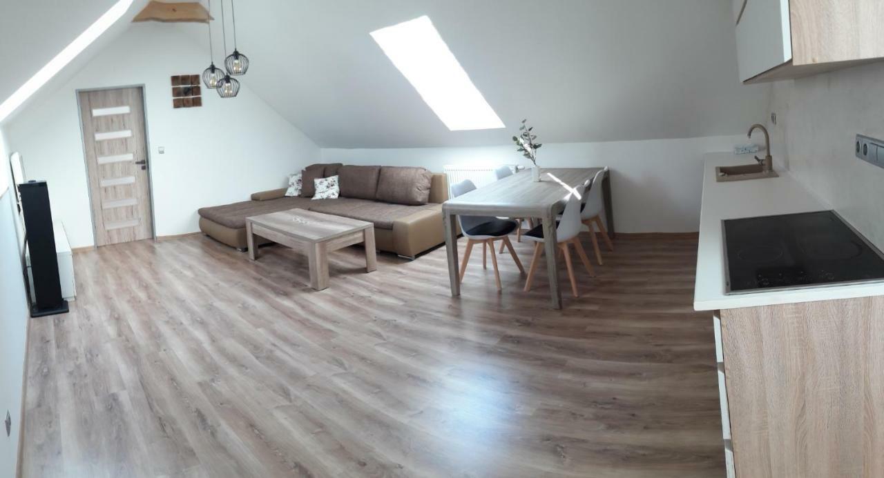 Apartman Za-Ka 1 Ubytovani Litovel Cervenka Eksteriør billede